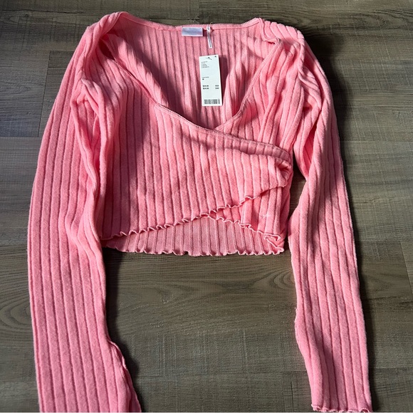 Urban Outfitters Tops - NWT Urban Outfitters Pink Long Sleeve Cross Knit Top